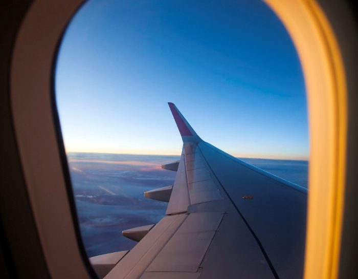 flygplansruta i plexiglas